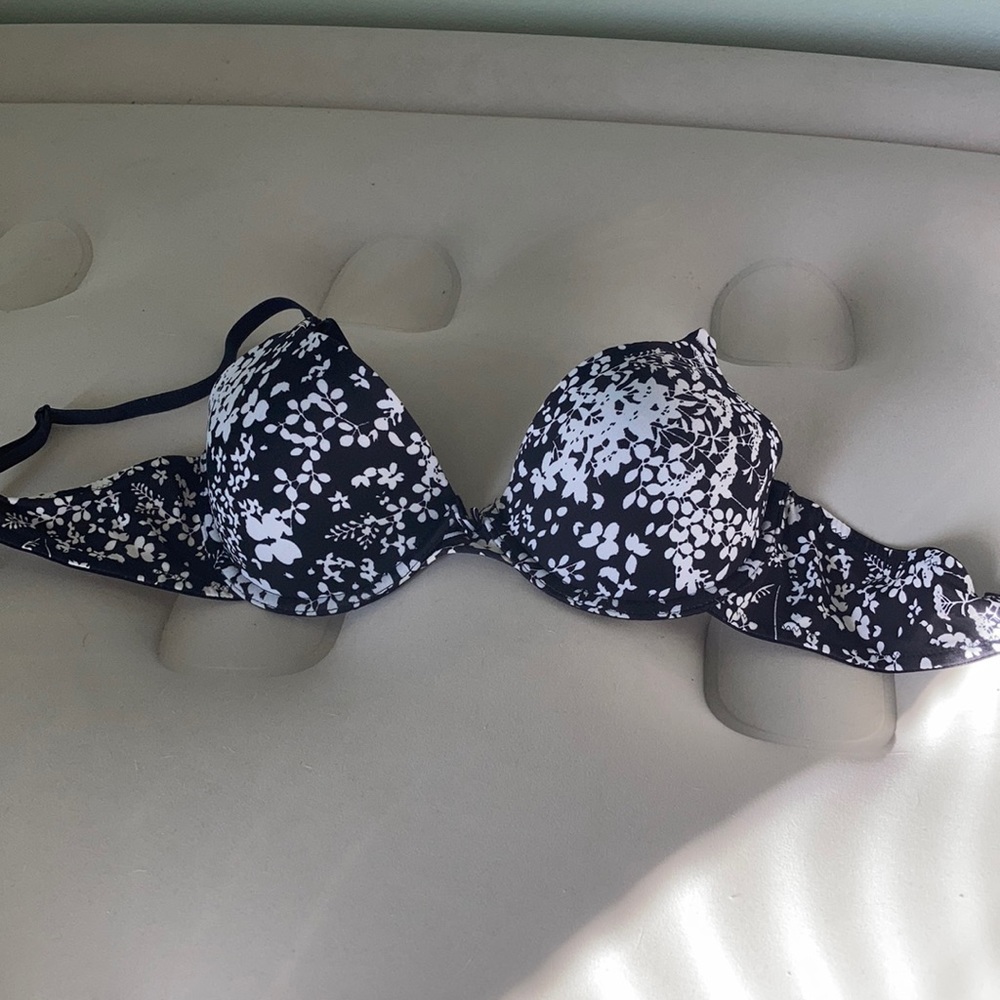 Black and white bra